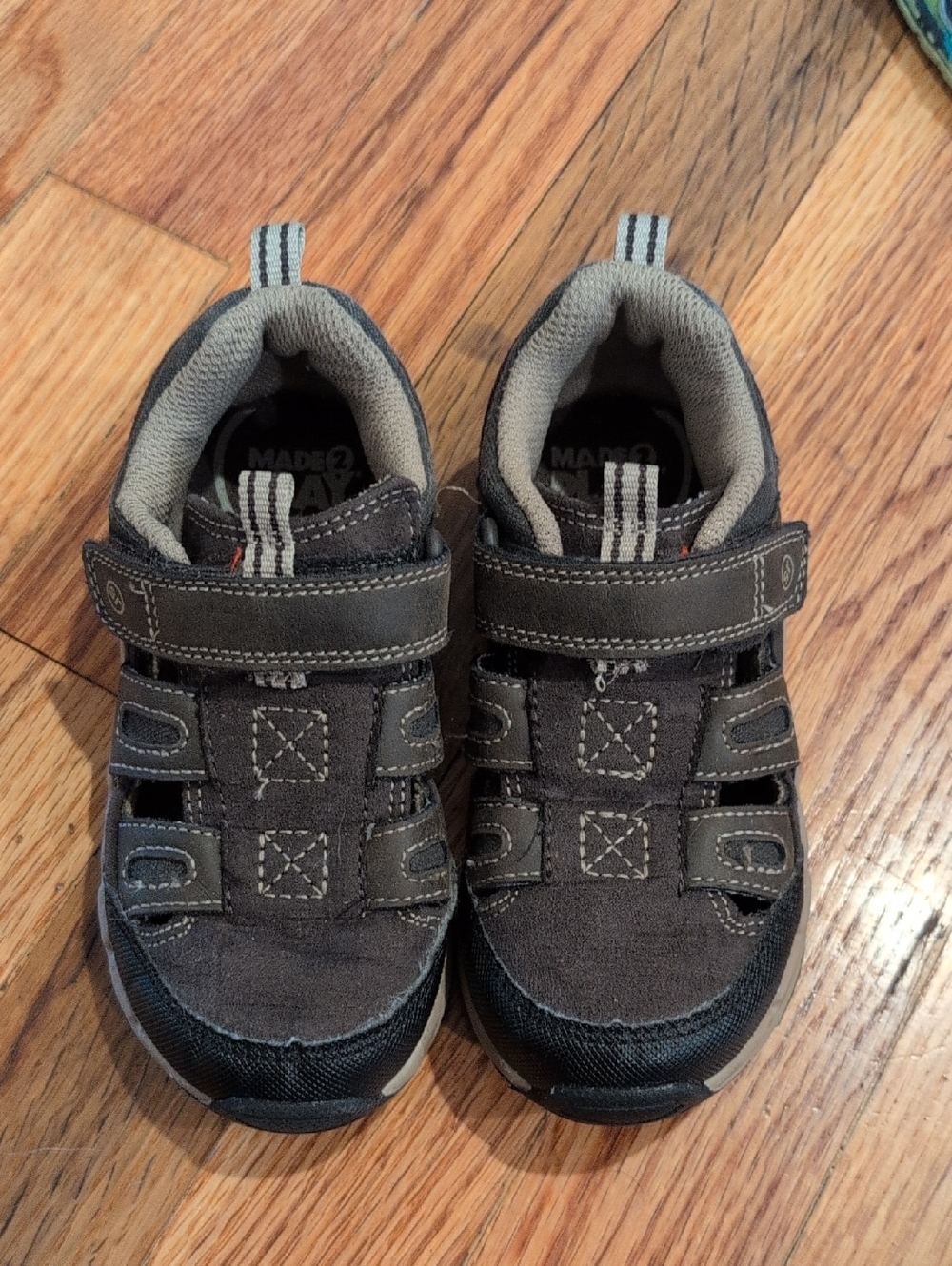 Stride Rite Boy's Active Hook-and-Loop Sneakers Size 9W